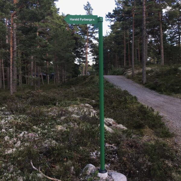 Trouville vägvisare från Järn i offentlig Miljö