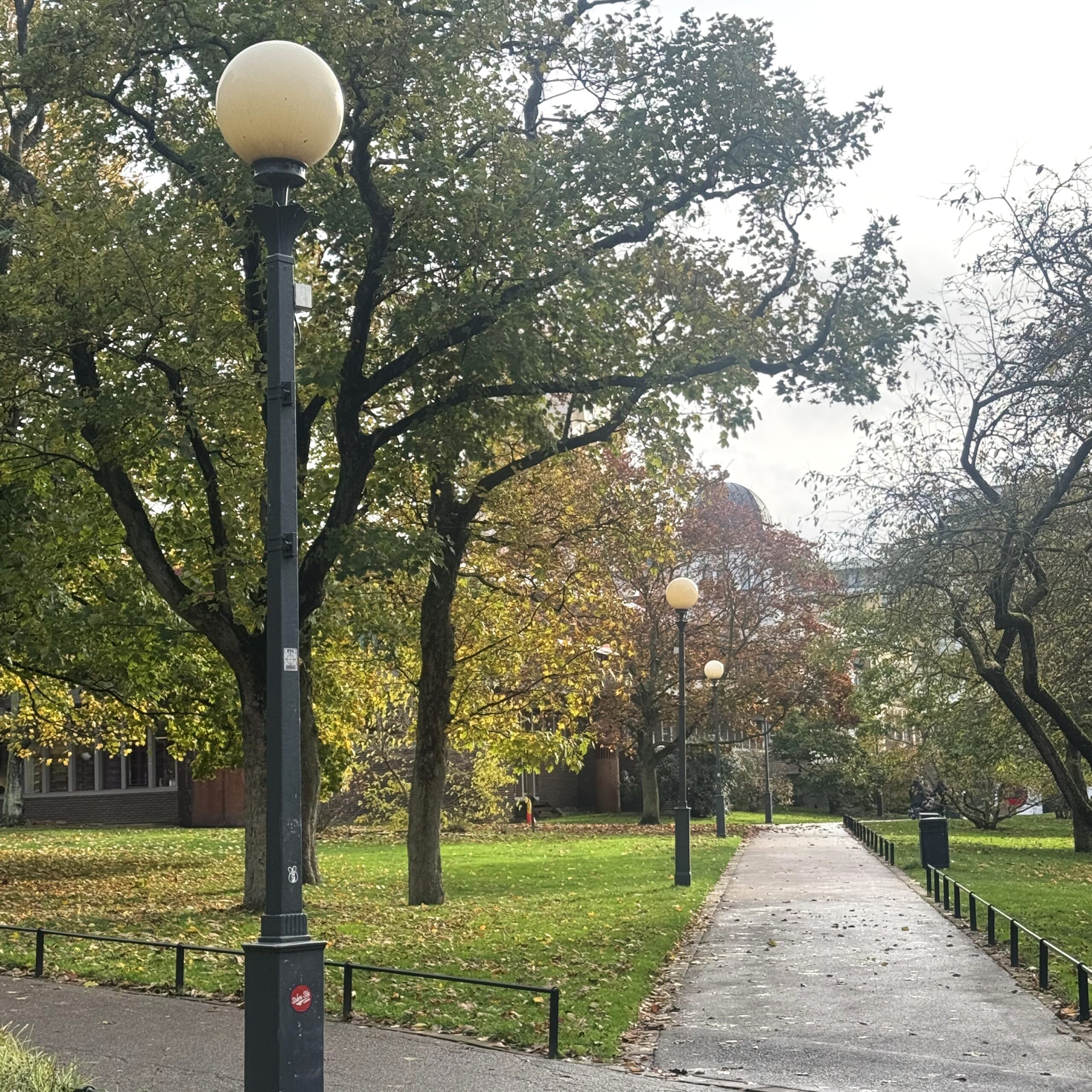 Hälleforsstolpen från Järn i Offentlig Miljö i klassisk stil Hälleforsstolpen från Järn i Offentlig Miljö i klassisk stil